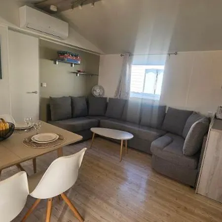 Camping Mobil-home Confort, Clim, 8 Personnes